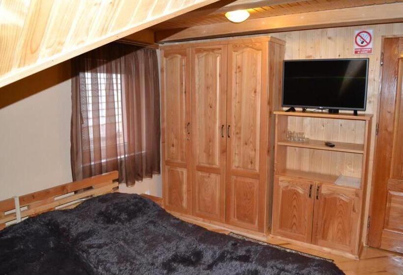 스탠다드 룸 킹사이즈 침대, у гуцула