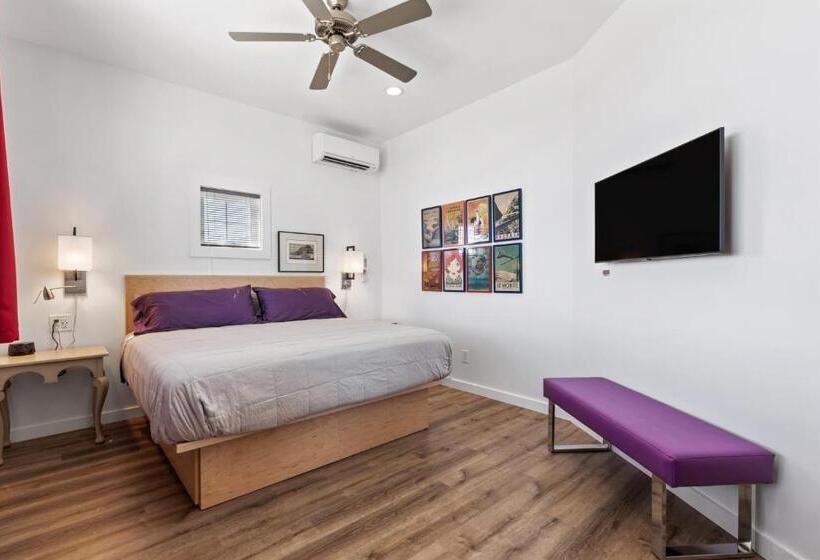 高级套房, Folly With Marsh And Sunset Views