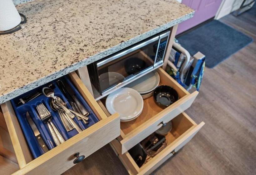 套房, Folly With Marsh And Sunset Views