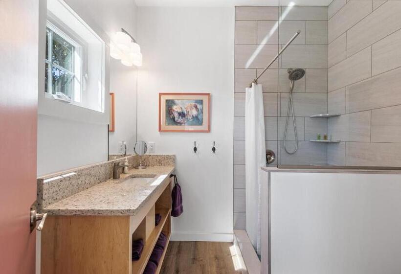 带大床的标准工作室, Folly With Marsh And Sunset Views