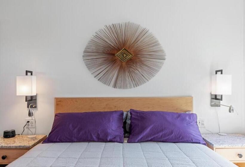 带大床的标准工作室, Folly With Marsh And Sunset Views