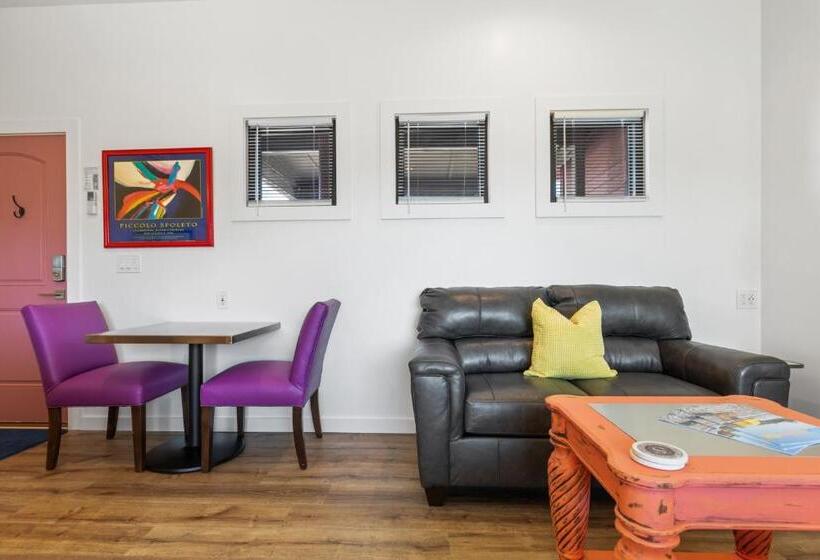 带大床的标准工作室, Folly With Marsh And Sunset Views