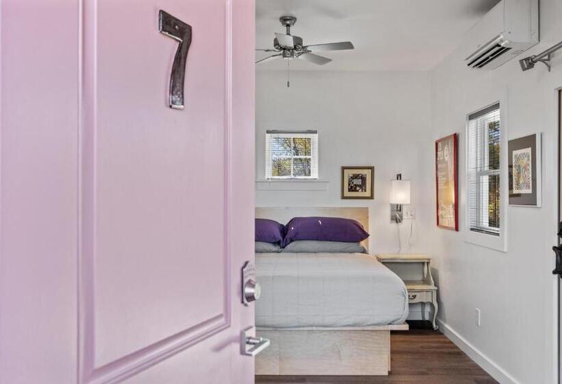 豪华工作室, Folly With Marsh And Sunset Views