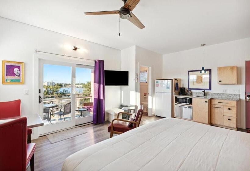 标准工作室带阳台, Folly With Marsh And Sunset Views