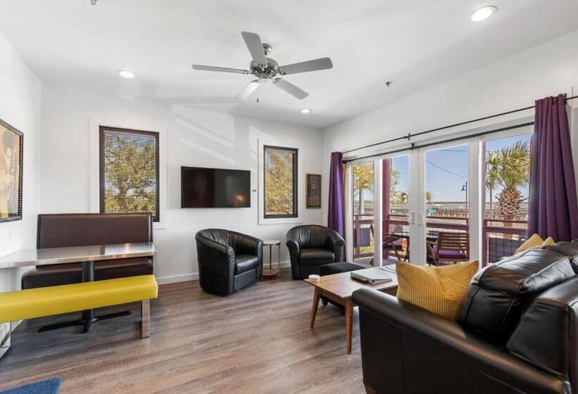 套房, Folly With Marsh And Sunset Views