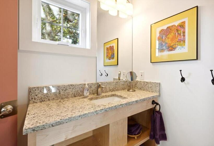 带大床的标准工作室, Folly With Marsh And Sunset Views