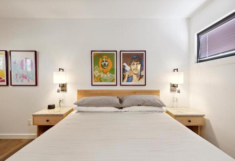 带大床的标准工作室, Folly With Marsh And Sunset Views