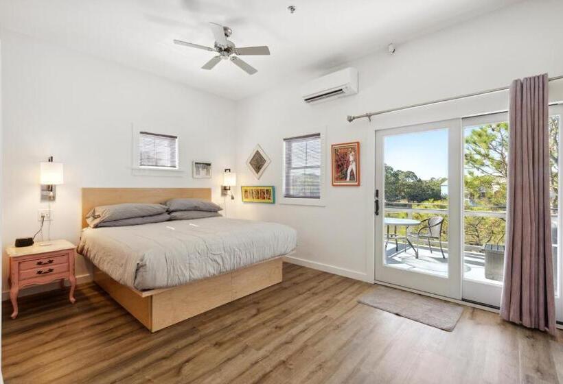 高级工作室, Folly With Marsh And Sunset Views