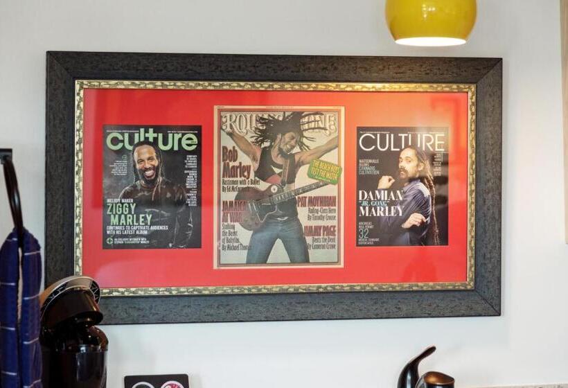 带露台的标准工作室, Folly With Marsh And Sunset Views