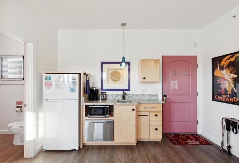 标准工作室带阳台, Folly With Marsh And Sunset Views