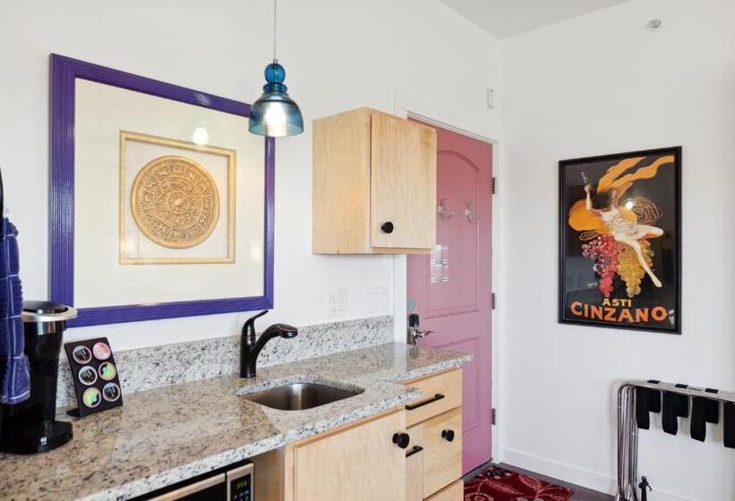 标准工作室带阳台, Folly With Marsh And Sunset Views