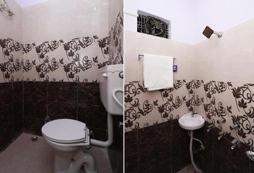Трехместный Номер Классика, Oyo 30897 Shri Shyam Lawn & Resort