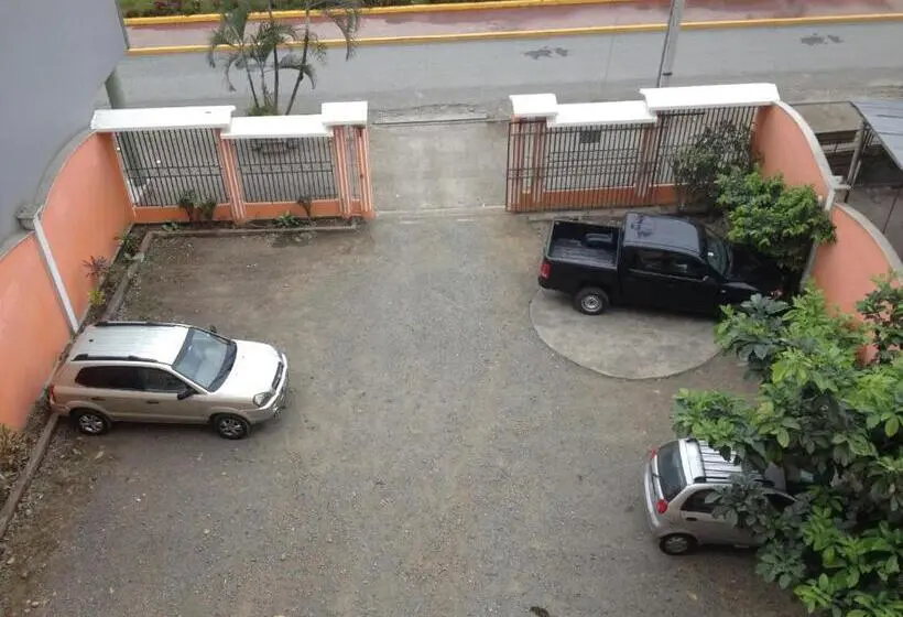 Deluxe-huone, Sánchez Internacional