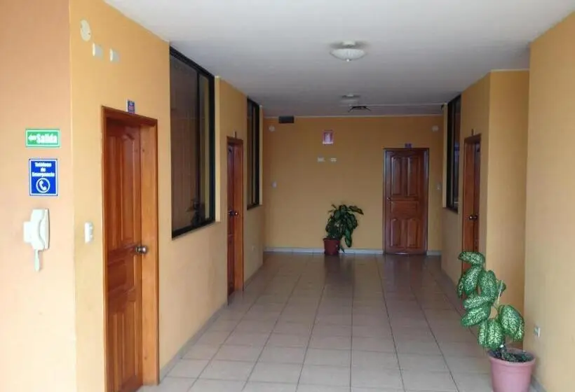Deluxe-huone, Sánchez Internacional