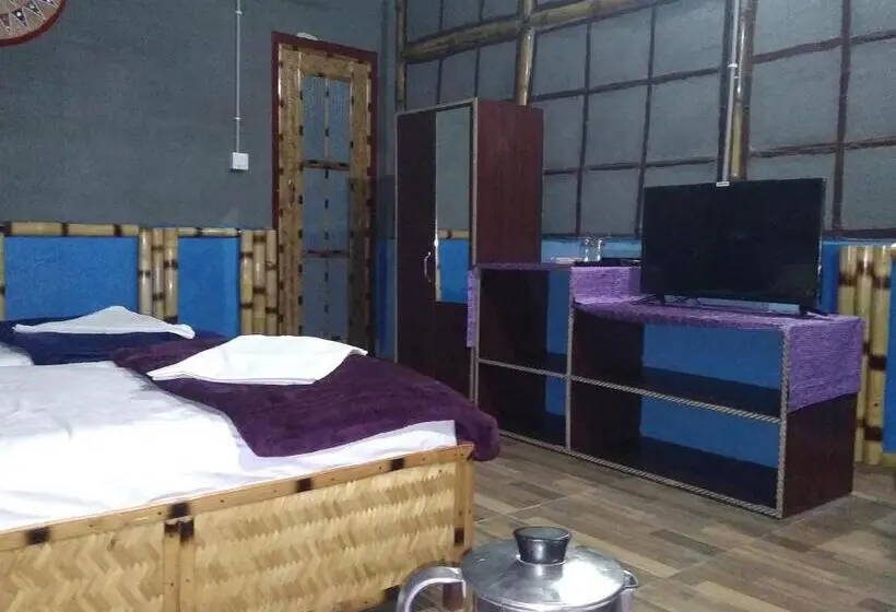 デラックスルーム, N R Resort Kaziranga