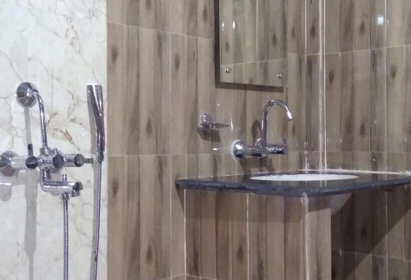 غرفة ديلوكس, N R Resort Kaziranga