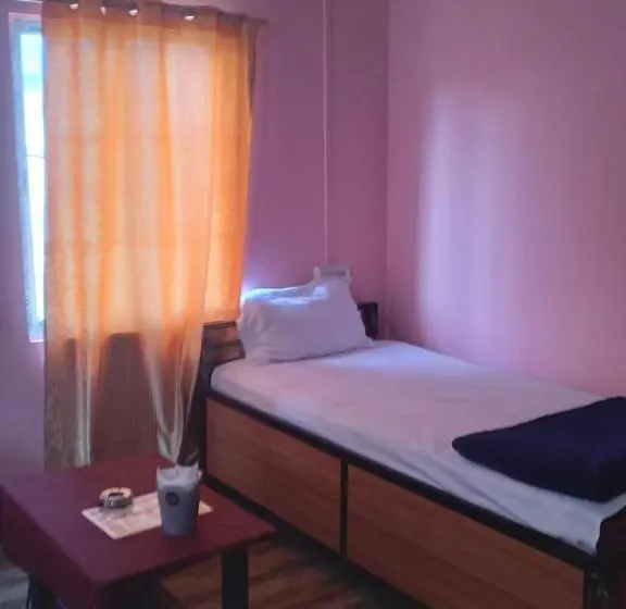 エコノミールーム, N R Resort Kaziranga