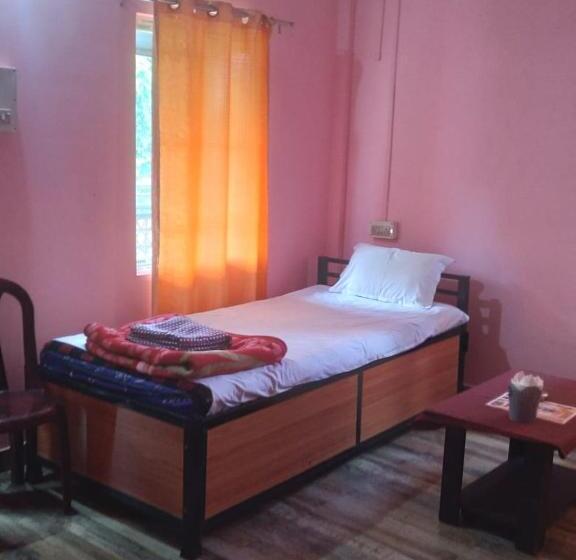 غرفة إقتصادية, N R Resort Kaziranga