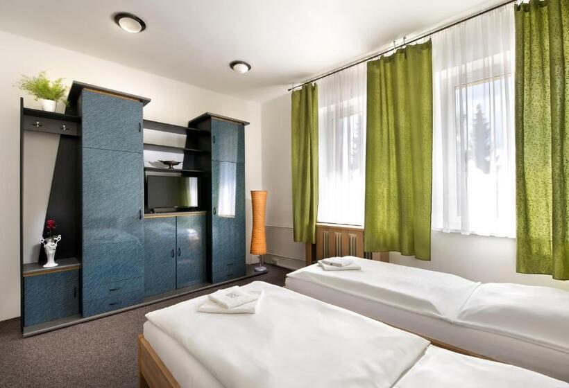 スイート, Penzión Centrál