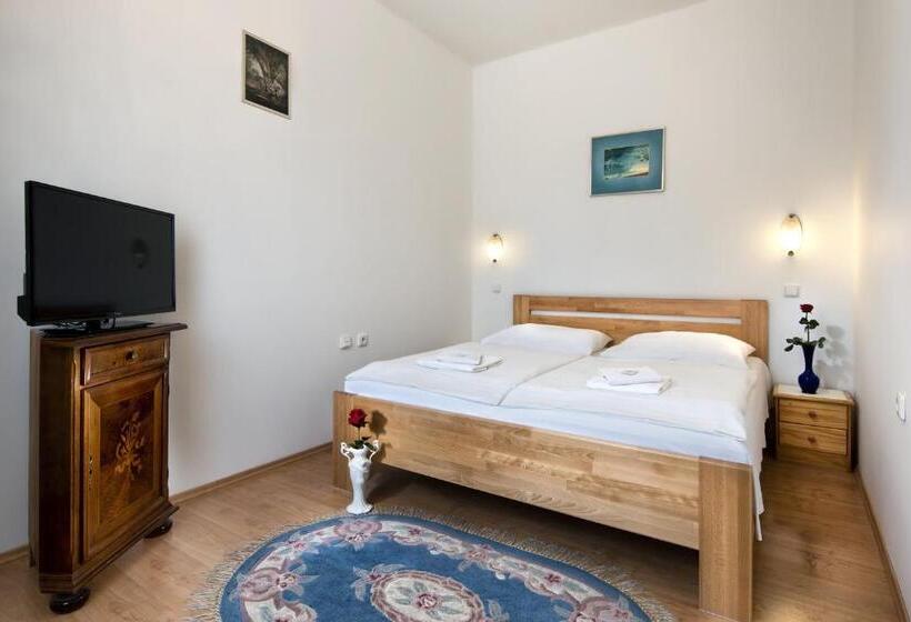 スタンダードルーム, Penzión Centrál