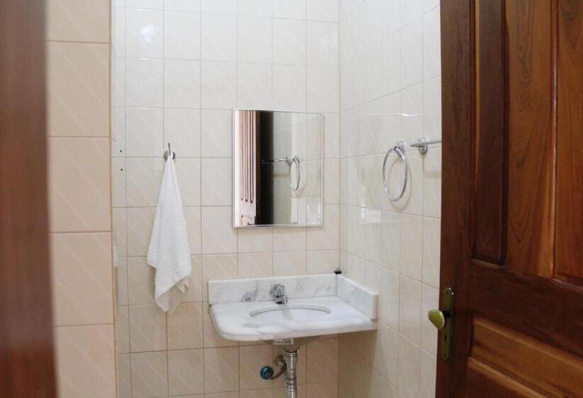 Superior room with lake view, Pousada Solar Do Triunfo