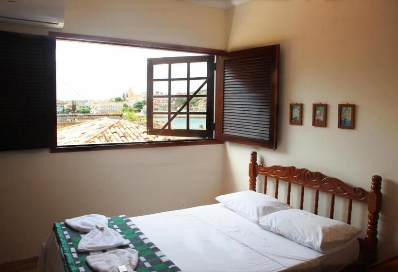 Superior room with lake view, Pousada Solar Do Triunfo