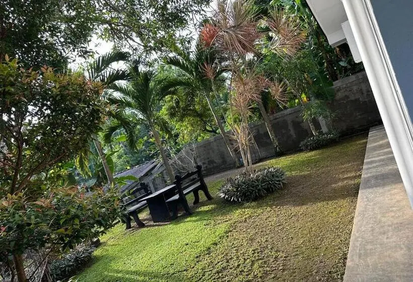 Talo 3 Makuuhuonetta, Tropical Trails By Wija House Unawatuna