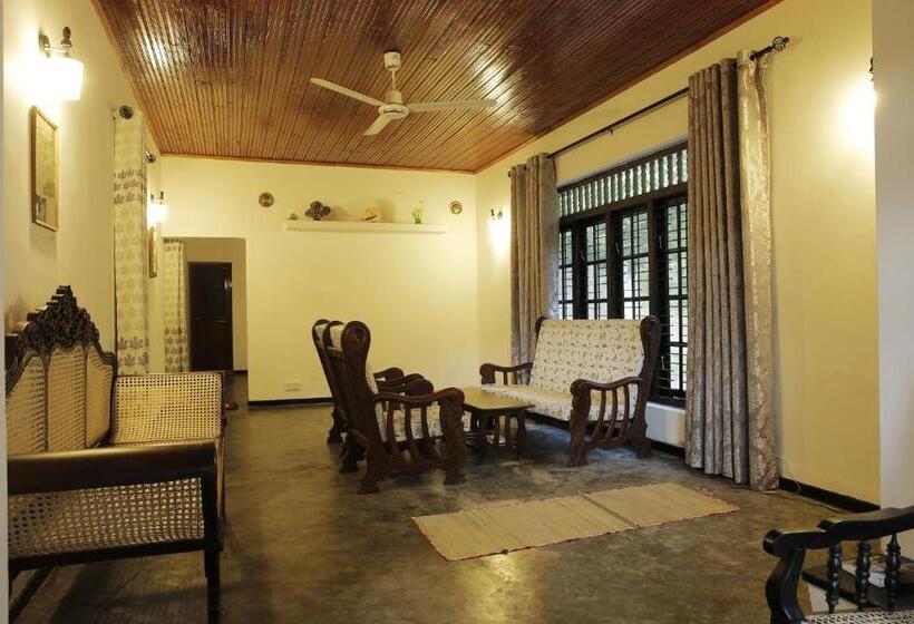 منزل 3 غرف نوم, Wija House   Unawatuna