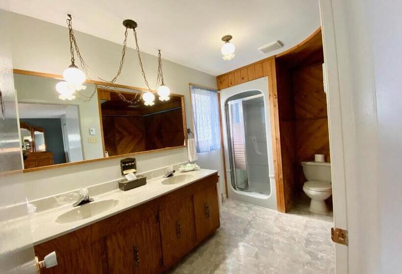 إستوديو قياسى سرير كينج, New Age Inn   Voyageur