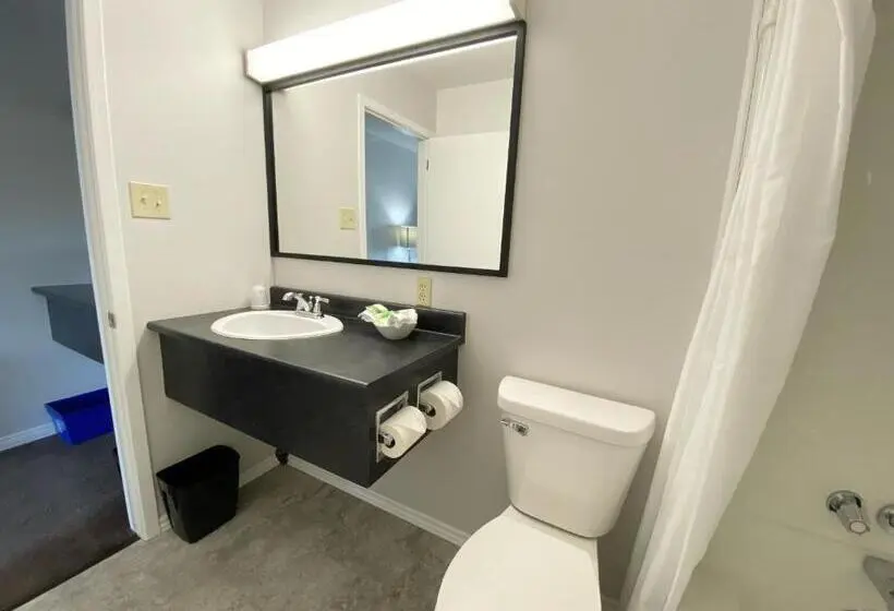 استودیوی استاندارد, New Age Inn Voyageur