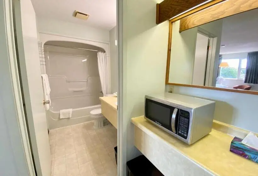 اتاق اکونومی, New Age Inn Voyageur