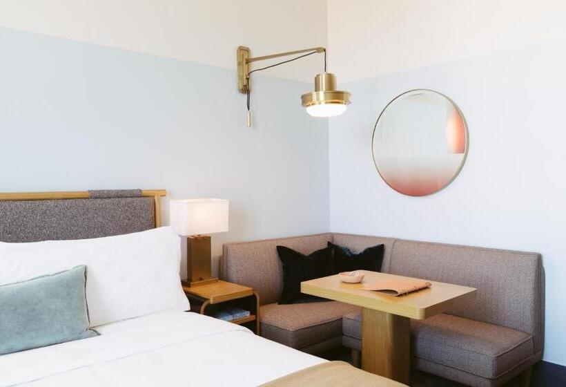 Номер Deluxe Кровать Кинг, Clayton Hotel & Members Club