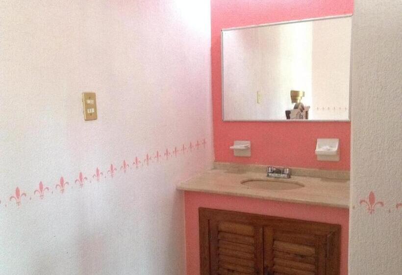 스탠다드 룸, Real Del Valle