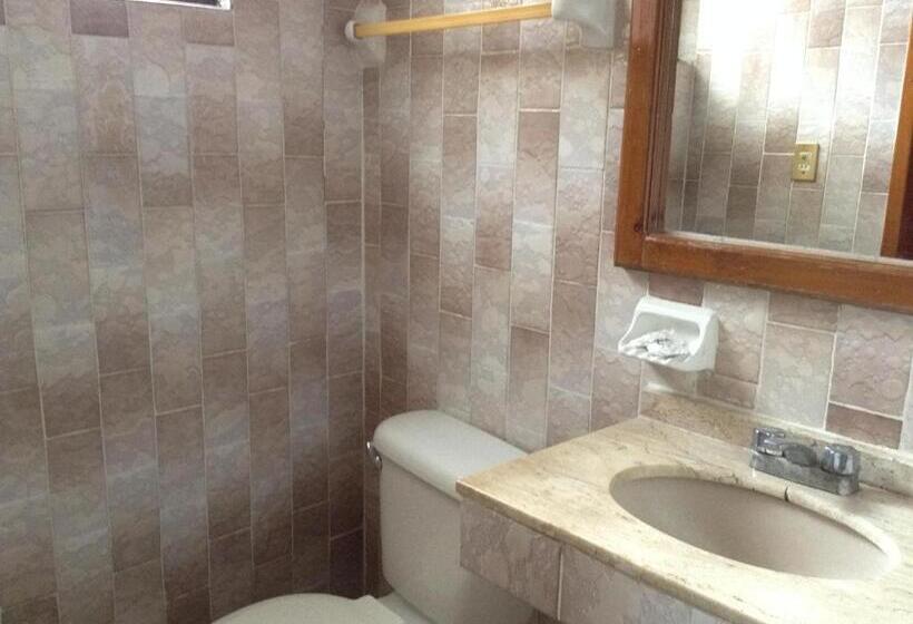 스탠다드 룸, Real Del Valle