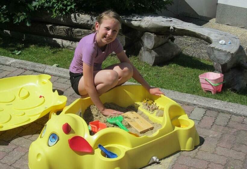 家庭间, Gästehaus Elfriede