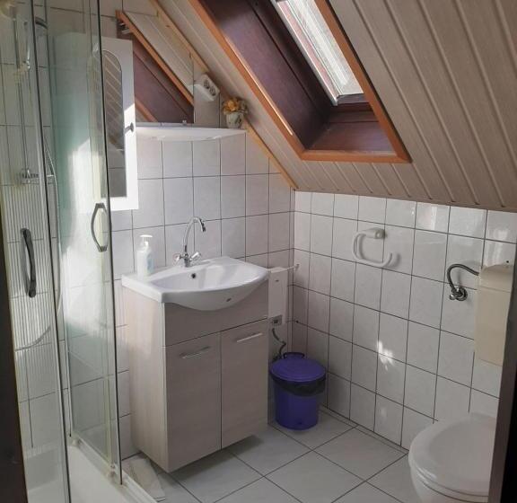 标准间, Rózsa Vendégház