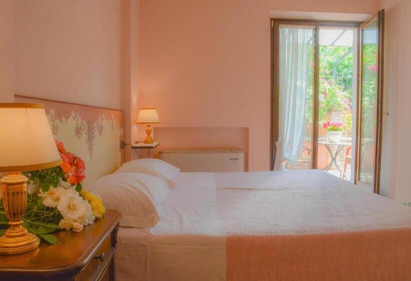 غرفة قياسية, Velia Mare