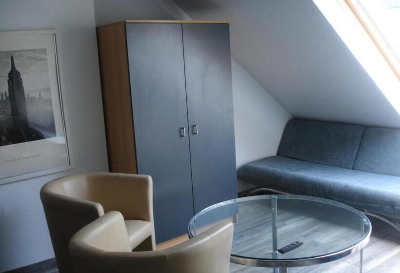 اتاق استاندارد چهار تخته, Citypensiondortmund