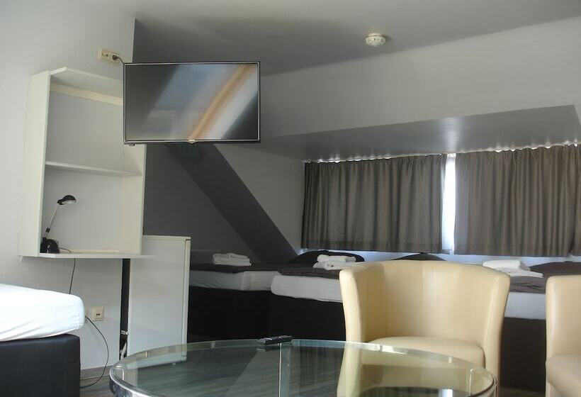 اتاق استاندارد چهار تخته, Citypensiondortmund