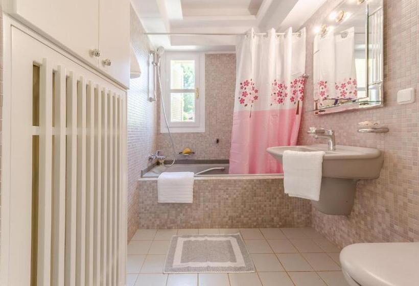 Вилла 3 Спальни с Бассейном, Anna Maria Village