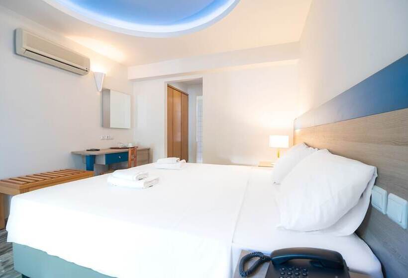 이코노미 룸, Anna Maria Village