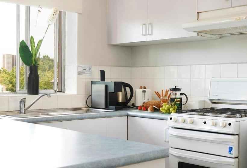 Апартаменты Deluxe 1 Спальня, Birches Serviced Apartments