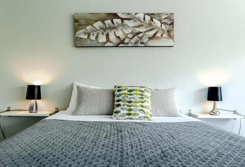Апартаменты Deluxe 1 Спальня, Birches Serviced Apartments
