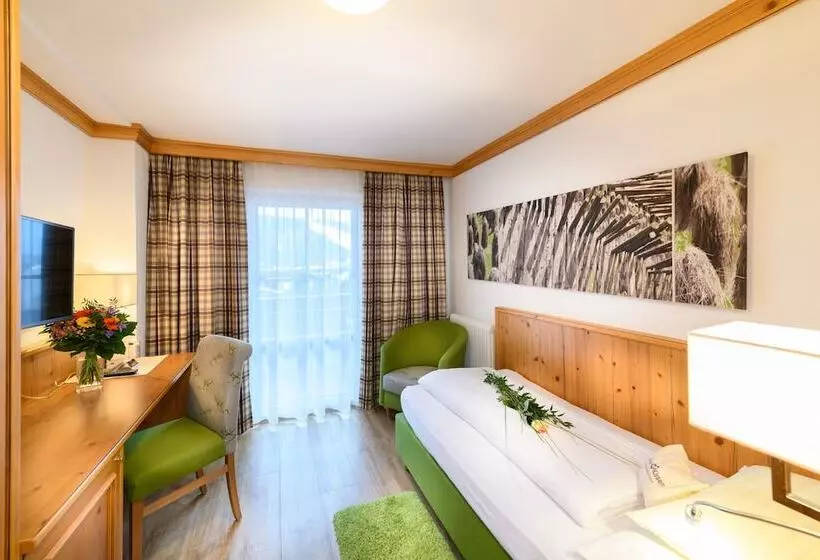 اتاق استاندارد یک تخته با بالکن, Alpenpark Resort Superior