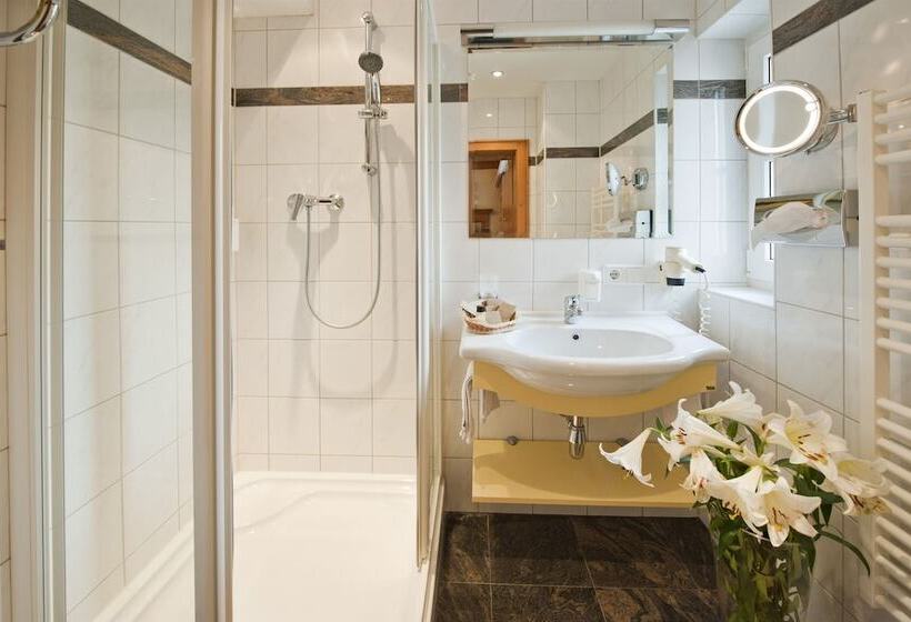 バルコニー付きスタンダードルーム, Alpenpark Resort Superior