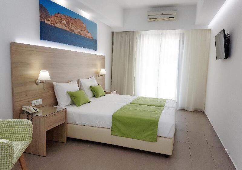 סוויטת ג'וניור, Astra Village & Suites