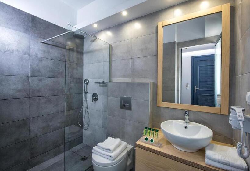 סוויטת סופריור, Astra Village & Suites