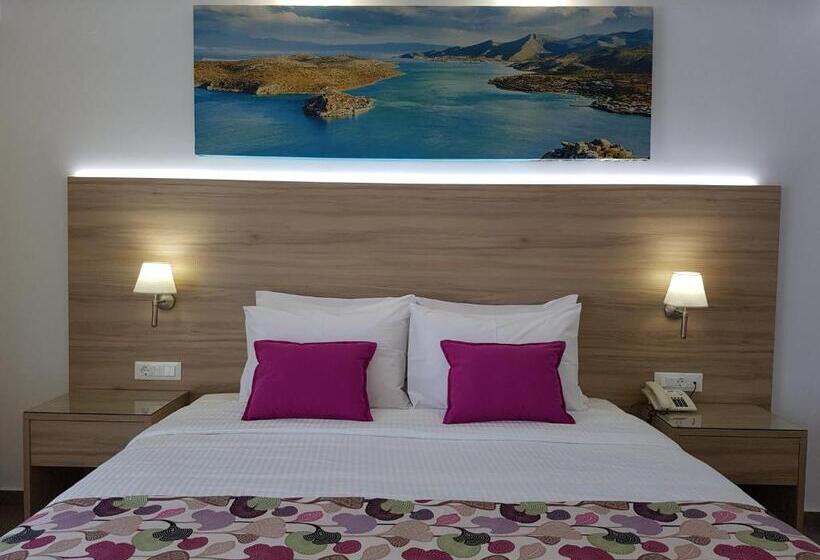 סוויטת סופריור, Astra Village & Suites