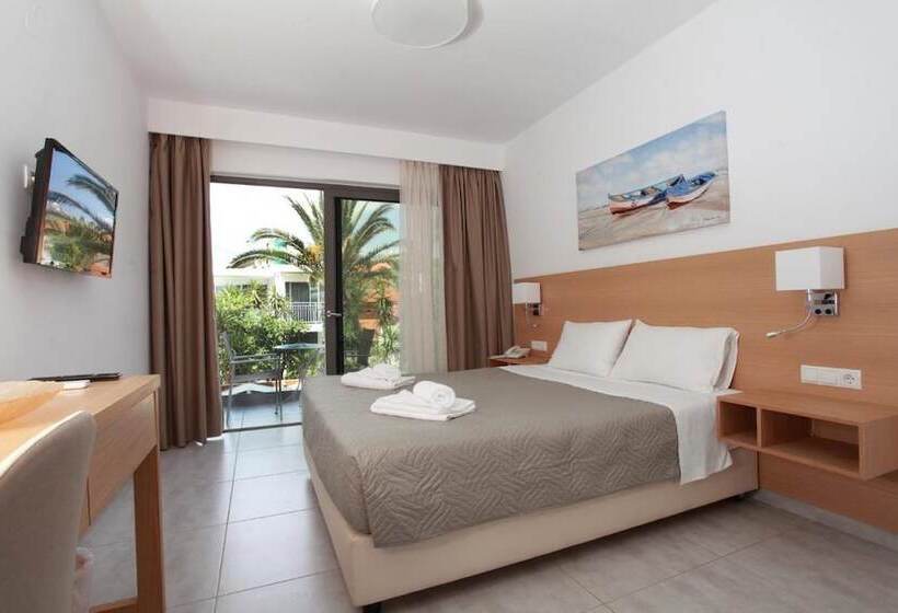 غرفة ديلوكس ذات إطلالة جانبية على البحر, Cretan Beach Resort   Adults Only