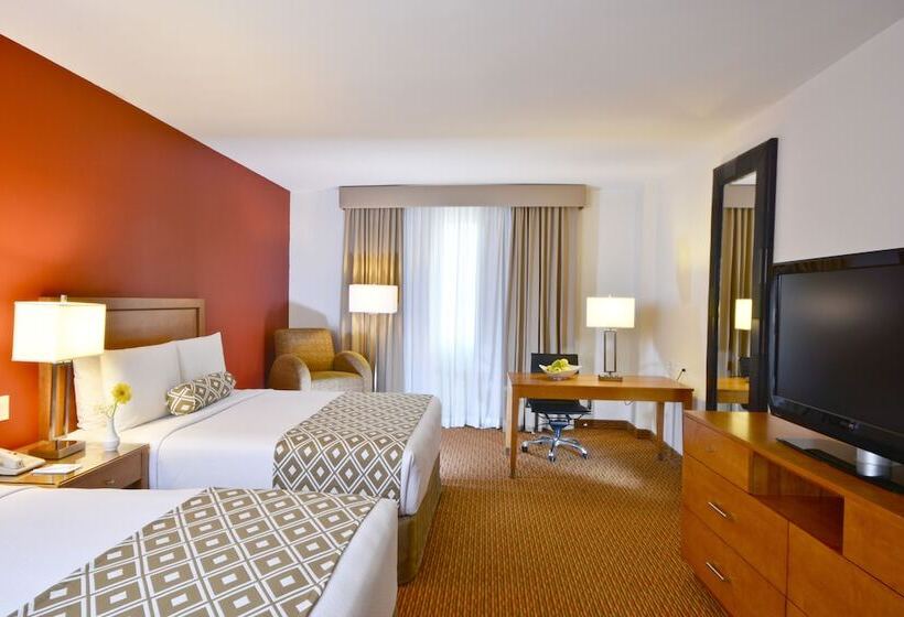 Номер Стандарт 2 Двуспальные Кровати, Crowne Plaza Monterrey Aeropuerto, An Ihg